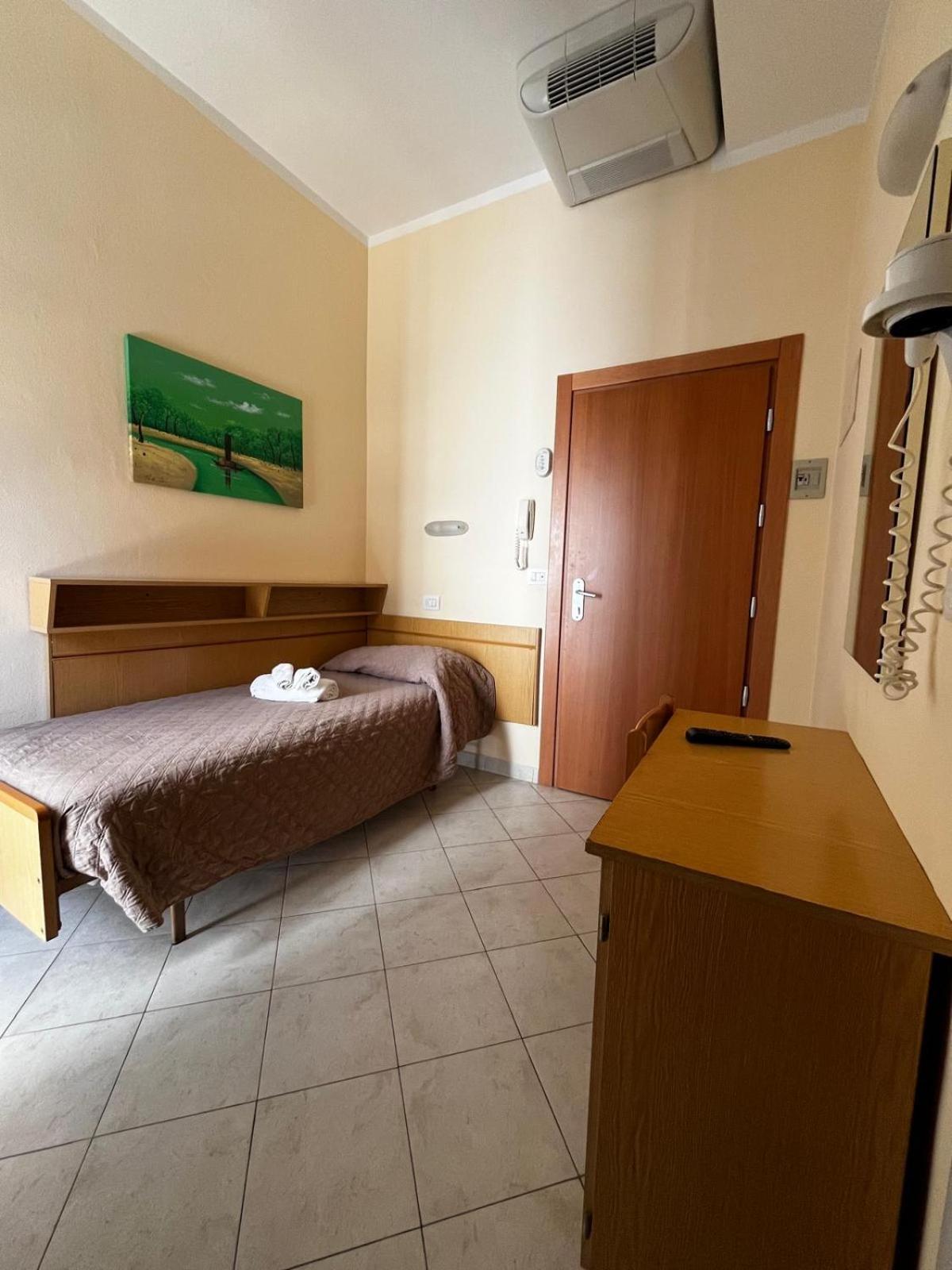 Hotel Giove Dipendenza Hotel Fiamma تْشيزيناتيكو المظهر الخارجي الصورة
