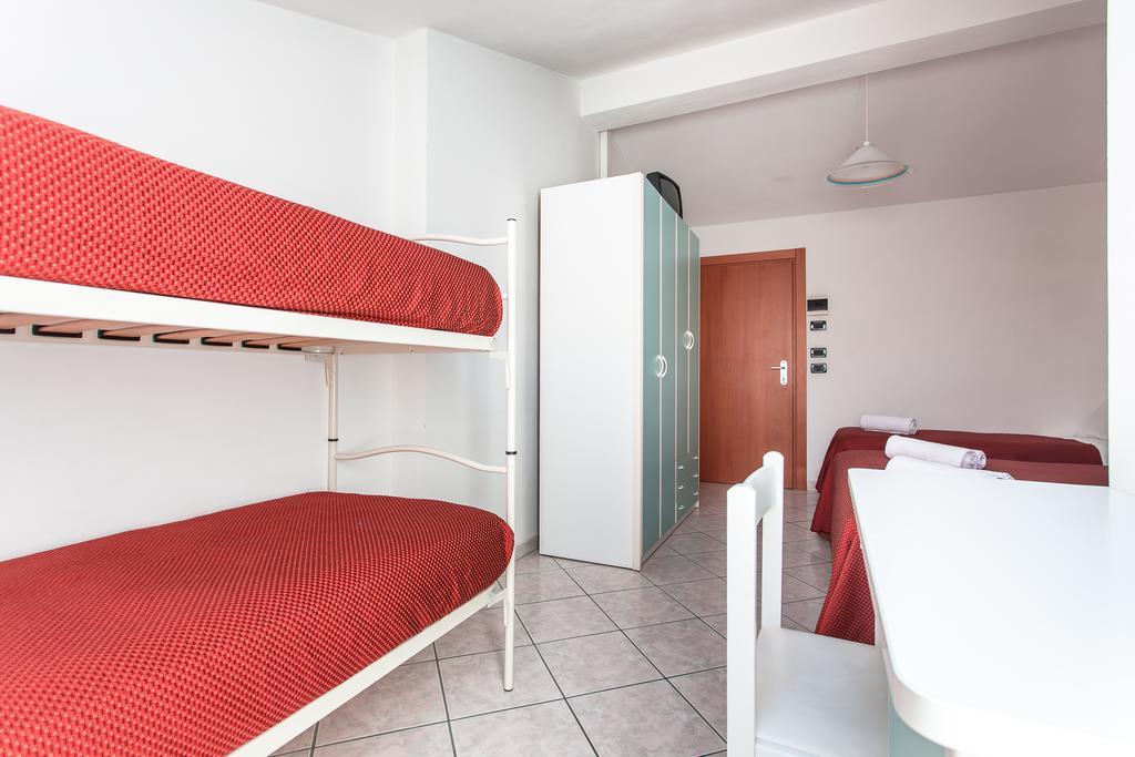 Hotel Giove Dipendenza Hotel Fiamma تْشيزيناتيكو الغرفة الصورة