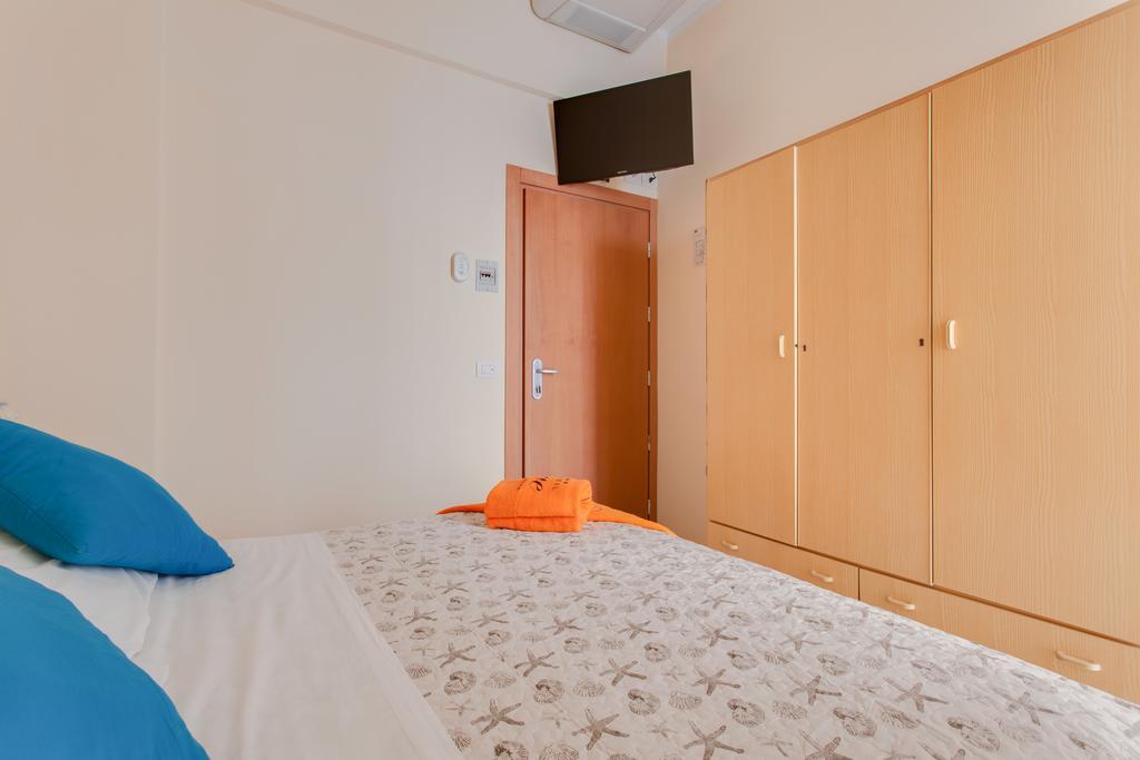Hotel Giove Dipendenza Hotel Fiamma تْشيزيناتيكو المظهر الخارجي الصورة